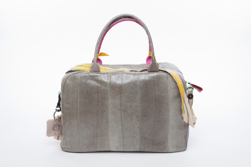 02_Lachsledergraurosa